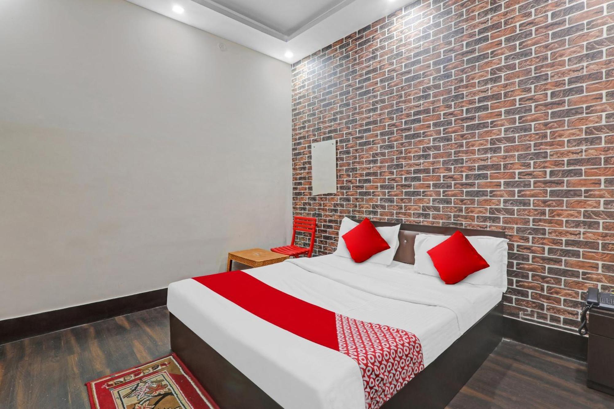Hotel O New Pacifica Grand Near Phoenix United Лакхнау Экстерьер фото